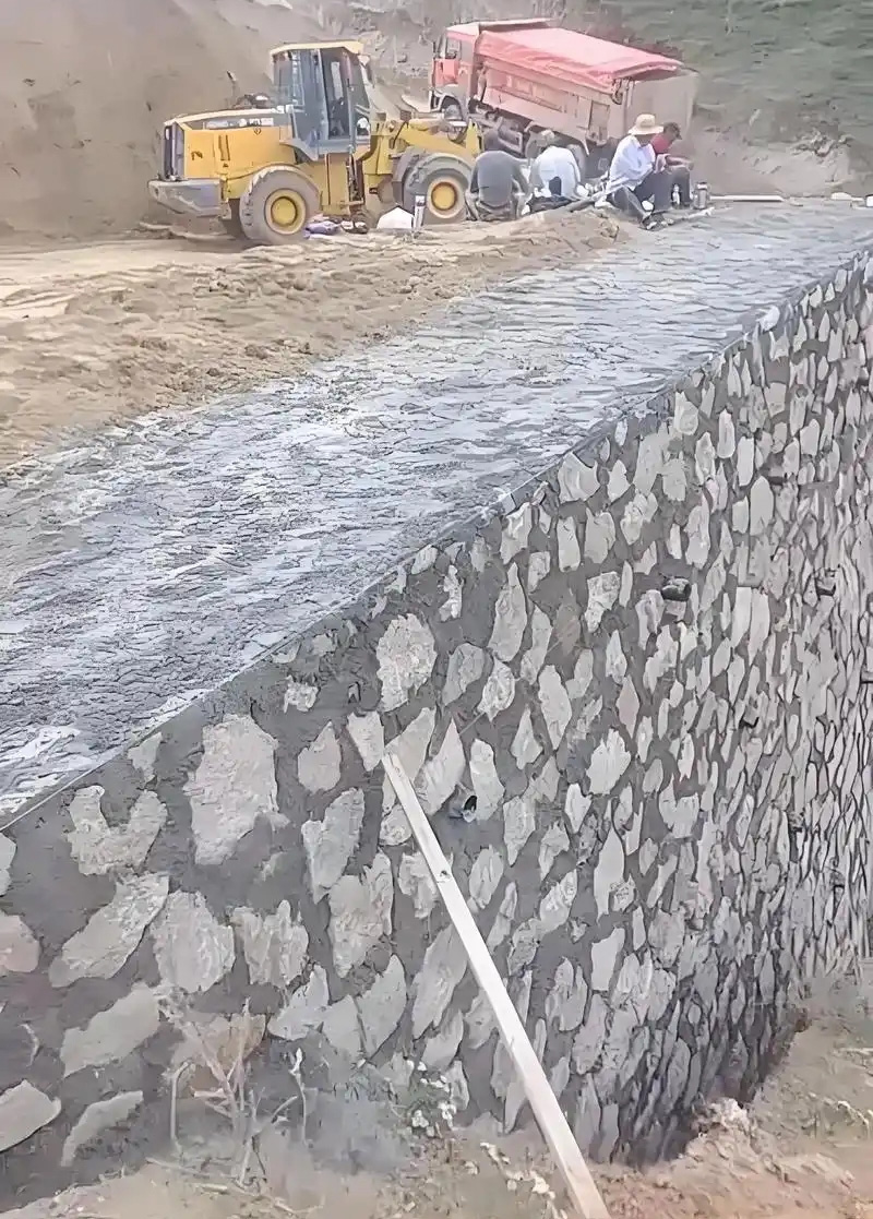沧州泊头边坡加固